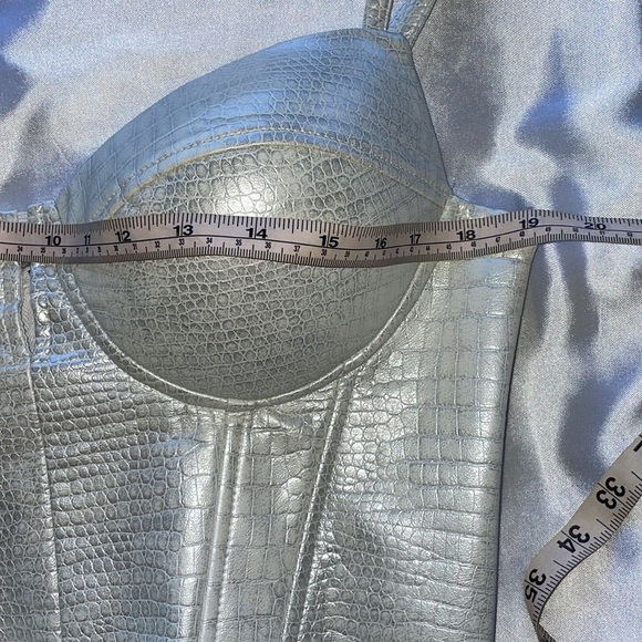 SAY WHAT Boned Bustier Corset Faux Leather Croc Print Pearly White Size Medium - Picture 11 of 13